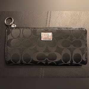 Coach Slim Zip Accordion Wallet